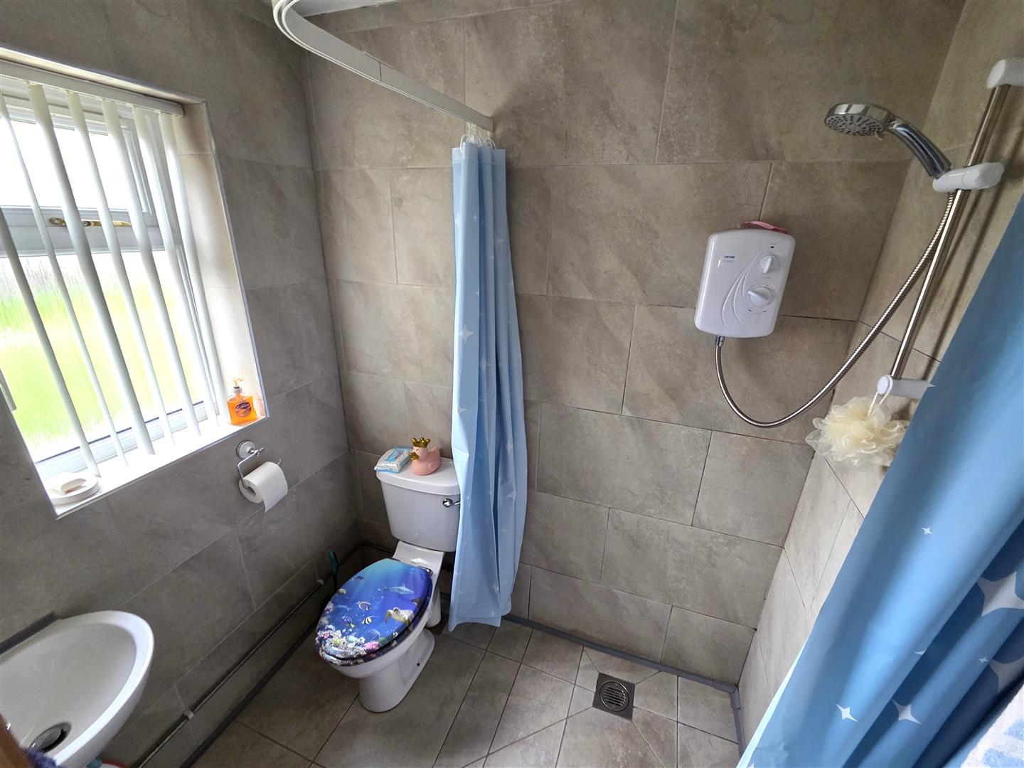 Heol Llanelli, Pontyates, Llanelli, SA15 5UH